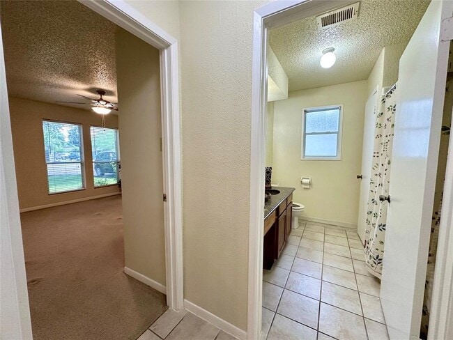 Building Photo - 9004 Vogue Ln