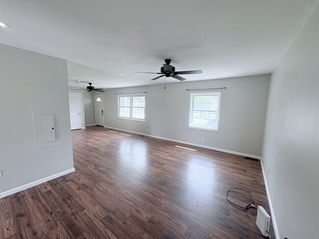 Building Photo - 109 Sheffield Rd