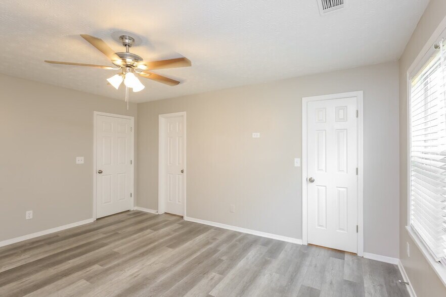 Building Photo - 721 Ashton Ln