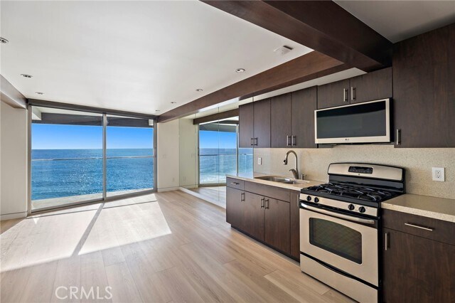 Building Photo - 609 Sleepy Hollow Ln