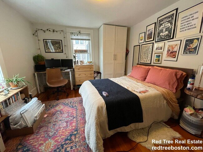 Building Photo - 7 Riverside Pl