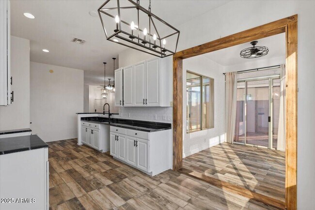 Building Photo - 4615 E Prickly Pear Trail