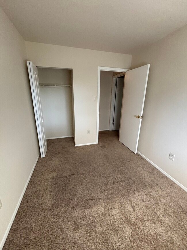 Building Photo - 3 Bedrooms Gwynn Oaks (County)