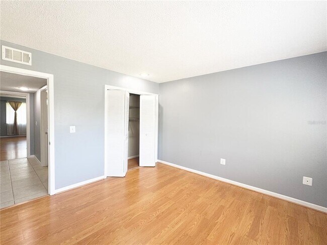 Building Photo - 6094 Peregrine Ave