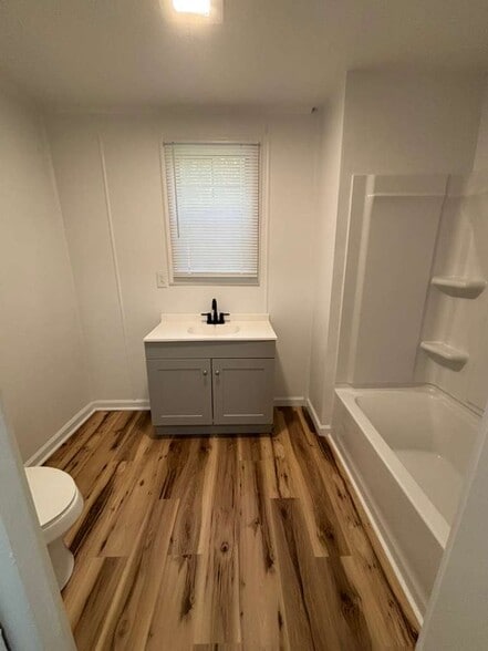 Building Photo - 509 E Forrest St