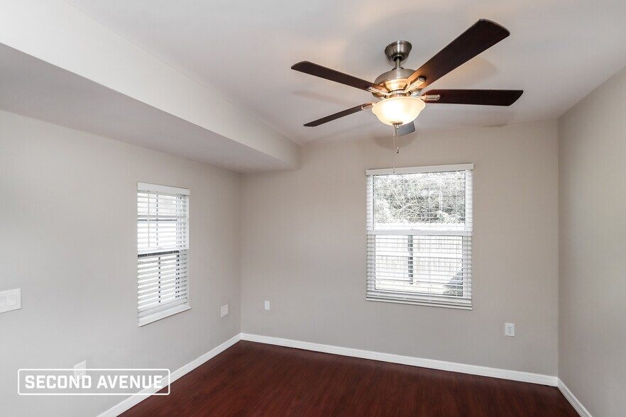 Building Photo - 1581 Neosho St NE