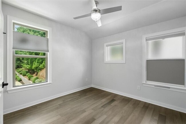 Building Photo - 2090 Emmet Pk Ln