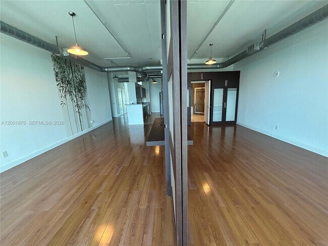 Building Photo - 3029 NE 188th St