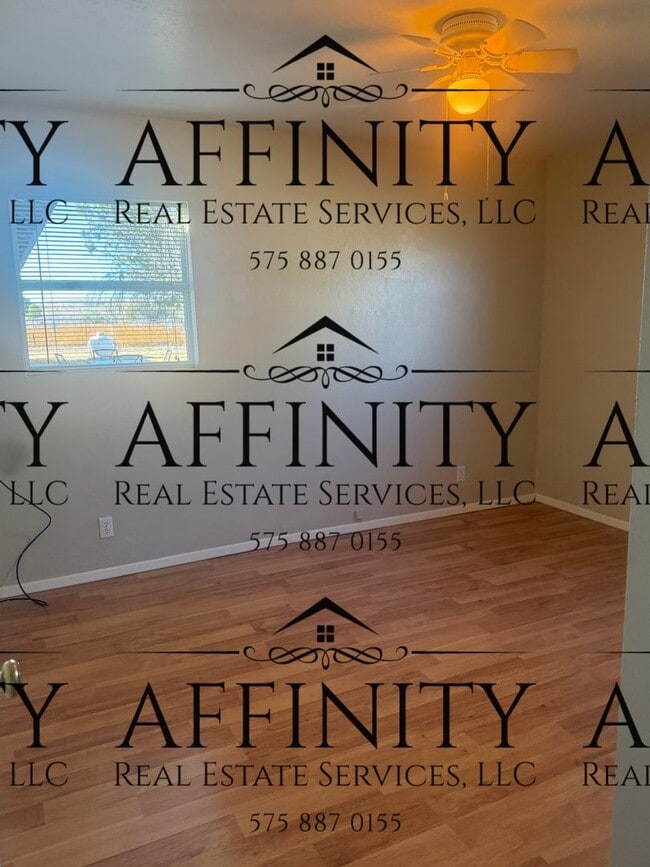 Building Photo - 3 bedroom home