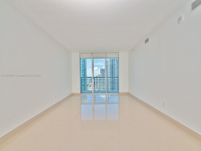 Building Photo - 325 S Biscayne Blvd
