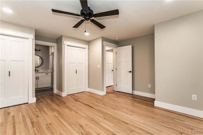 Building Photo - 87 Brown St