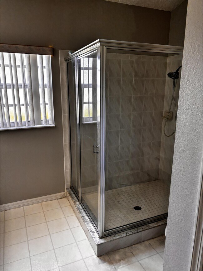 Building Photo - 5220 W Mountainview Cir