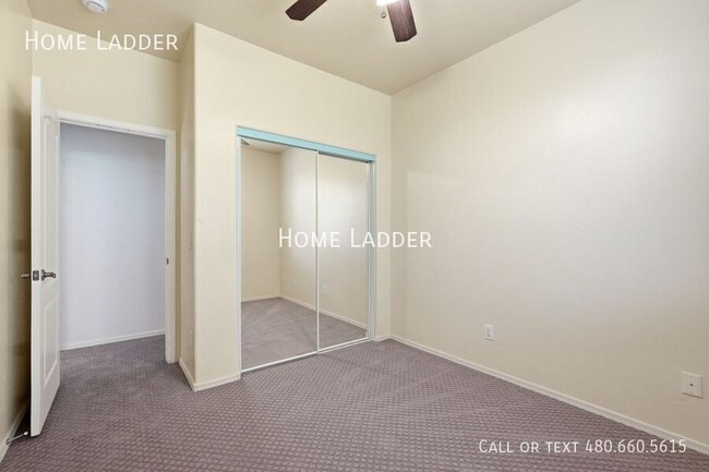 Building Photo - 4172 E Santa Fe Ln