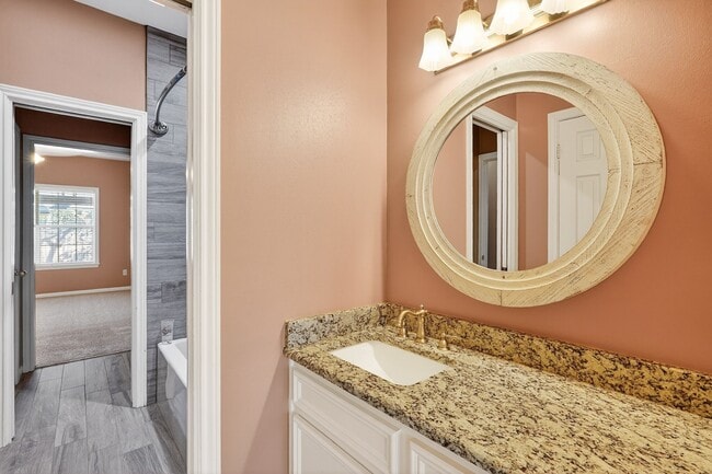 Building Photo - 207 Hearthstone Cir