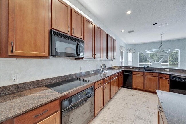 Building Photo - 17904 Cachet Isle Dr