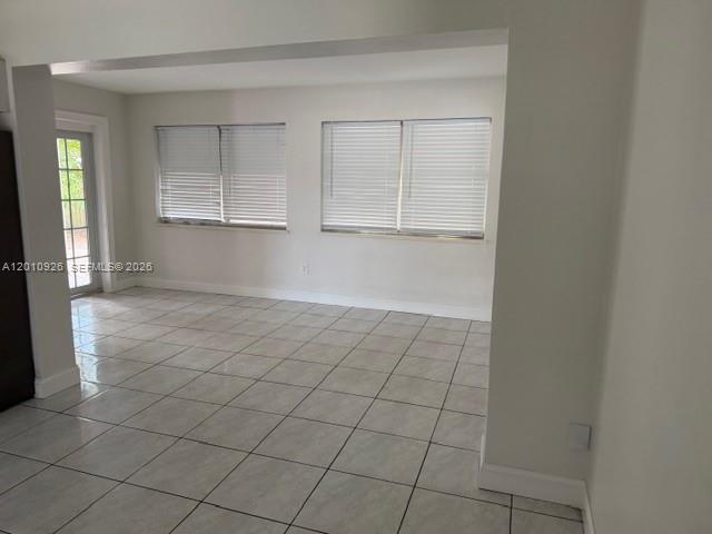 Building Photo - 2802 SW 67th Ln