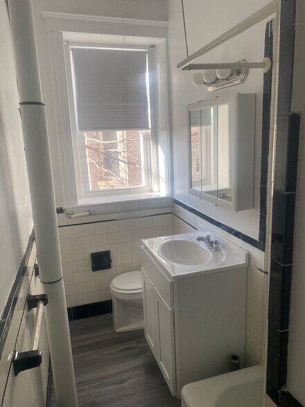 Building Photo - 1626 Commonwealth Ave