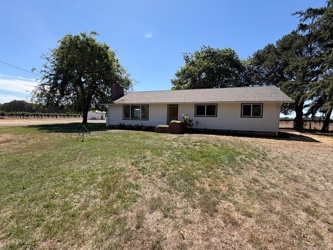 Building Photo - 27840 7 Mile Ln