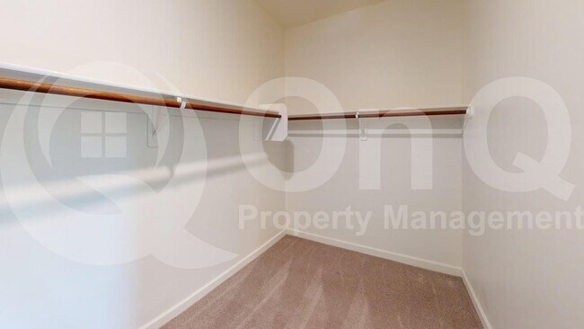 Building Photo - 2736 Calle Palta