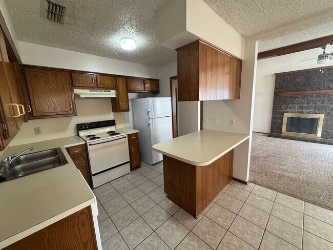 Primary Photo - 11 Wagnon Dr