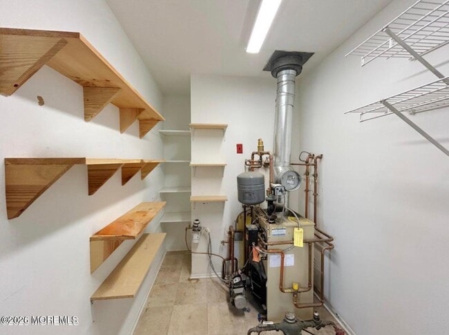 Building Photo - 501 Bismarck St