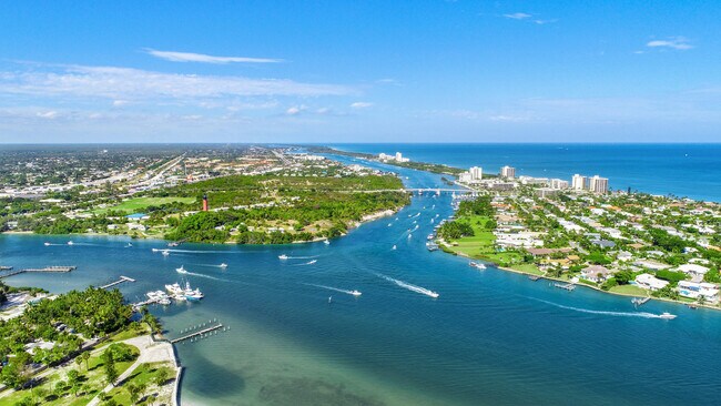 Building Photo - 1801 S US Hwy 1