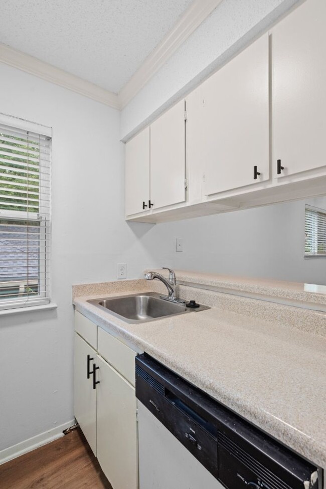 Building Photo - 4105 Speedway, Unit 204