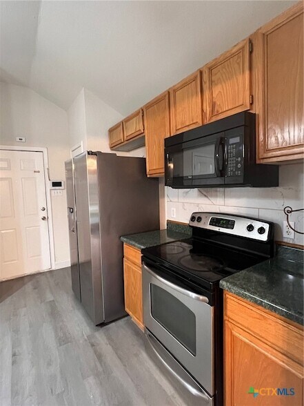 Building Photo - 4205 Bluestem Ln