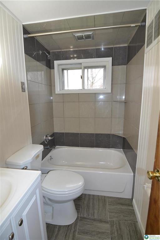 Building Photo - 353 West St