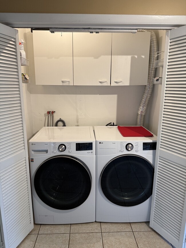 Building Photo - 18 Cricklewood Cir