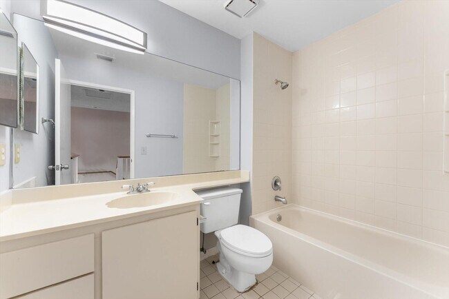 Building Photo - 6175 Riverwalk Ln