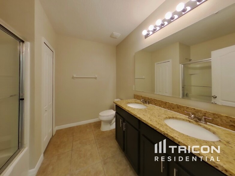 Building Photo - 1617 Tamarind Rd