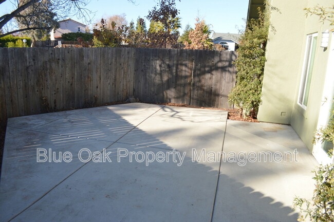Building Photo - 62 Plumwood Ct