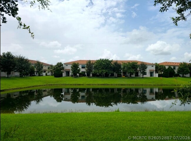 Building Photo - 10084 Brickhill Dr