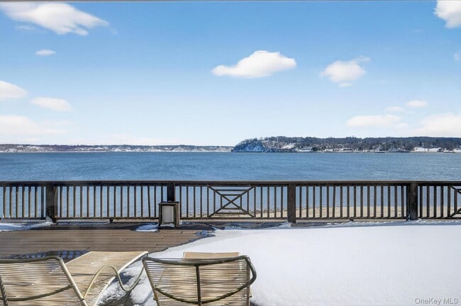 Building Photo - 336 Mariposa Dr