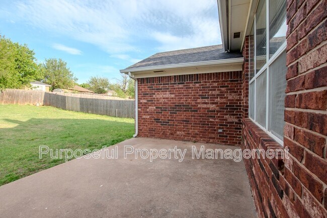 Building Photo - 16416 Oconee Creek Dr