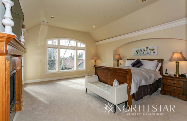 Building Photo - Stunning Home in Hidden Creek