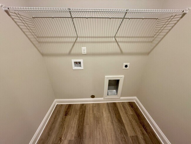 Building Photo - Anderson Creek Club Golf Course View - Available Now