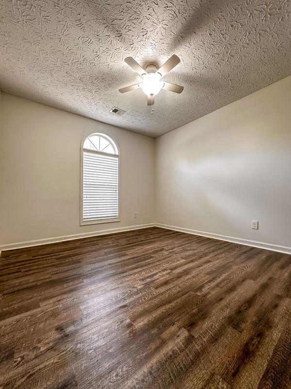 Building Photo - 3552 Plum Creek Trail NW