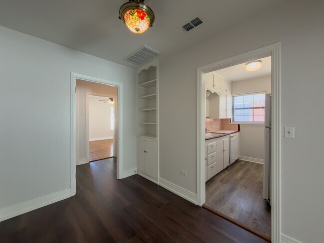 Dining Room - 418 E 8th St