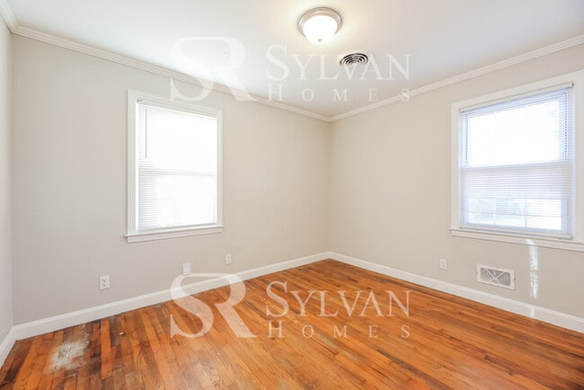 Building Photo - At Last, This Is What You Have Been Searching For!