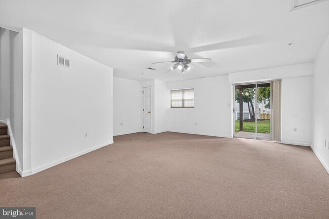 Building Photo - 102 Ashley Way