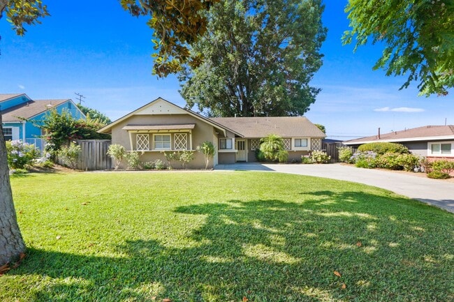 Building Photo - Spacious Whittier Home