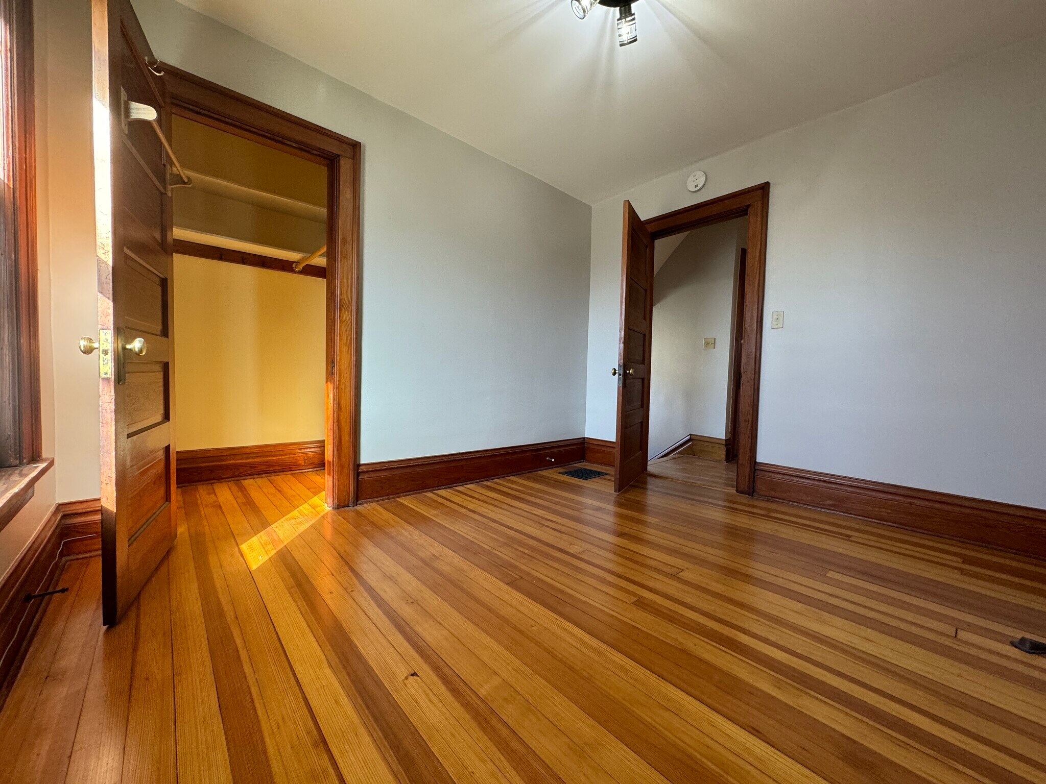 Bedroom #3 - 951 Oxford St