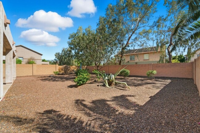 Building Photo - Spacious 3-Bedroom + Loft Home with Mounta...