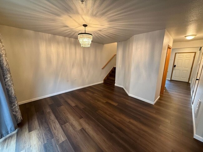 Building Photo - 4 bedroom townhome in Alicia Meadows with $500.00 off February rent if moved in by January end!