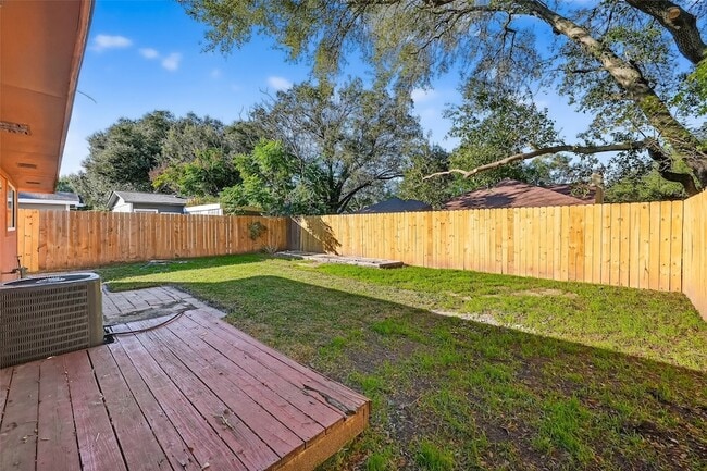 Building Photo - 16106 Barbarossa Dr