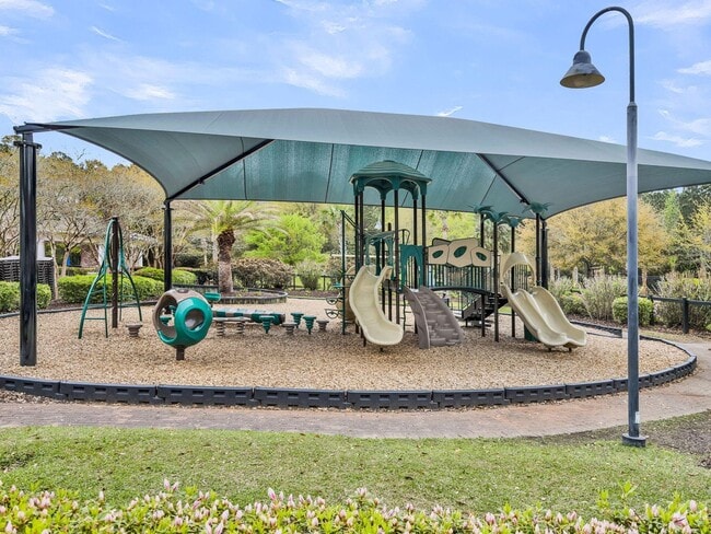 Building Photo - Beautiful 4BR/2.5BA Home in Highly Desirable Park West