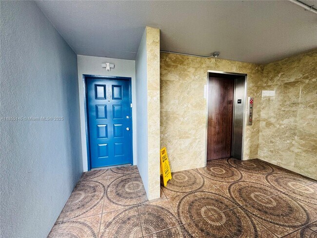 Building Photo - 650 SW 124th Terrace