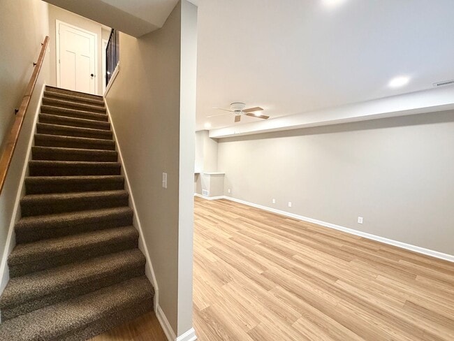 Building Photo - 511 Glenstone Springs Dr